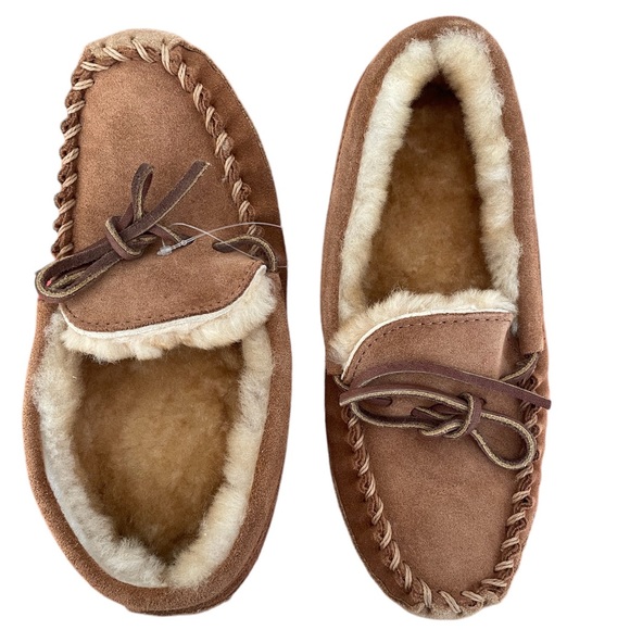 L. L. Bean Wicked Good Genuine Shearling Slipper NWOT Size 2 - Picture 2 of 10